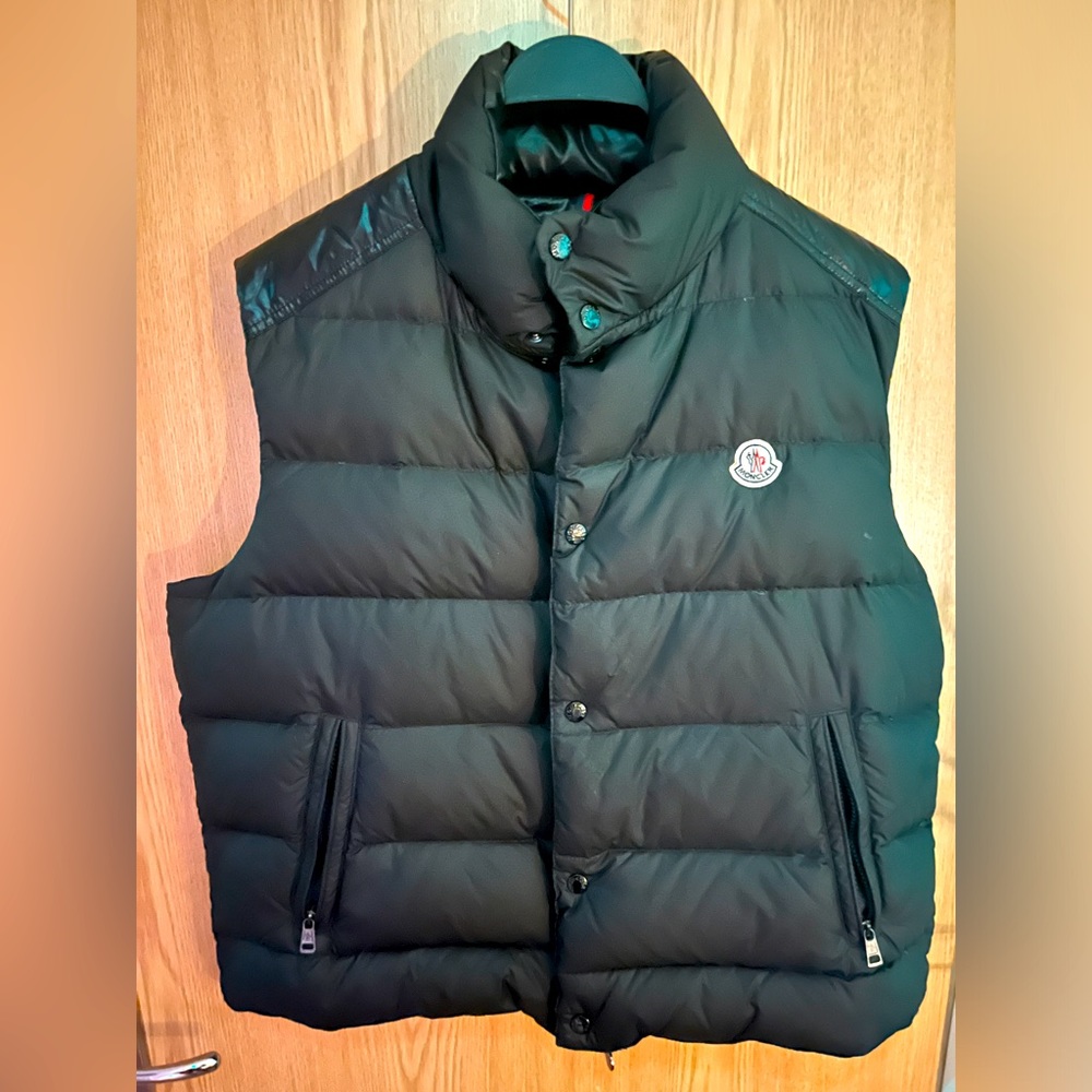 MONCLER Cheval Gilet (SleevelessPufferJacket) Black Size5/US L. AUTHENTICATED